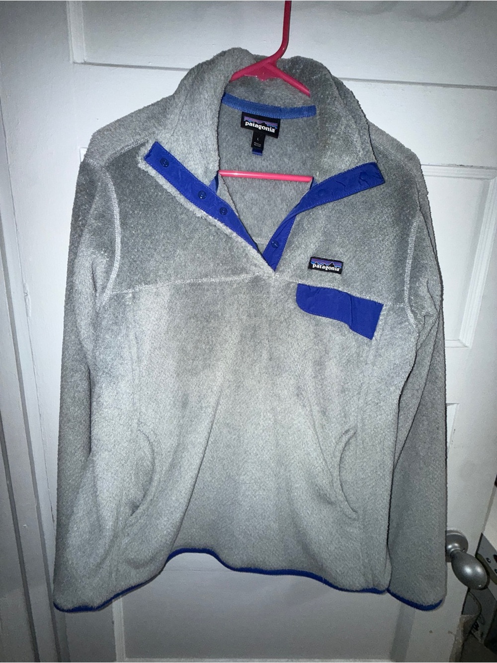 Patagonia Women’s  Light Gray Fleece Snap-Up with Royal Blue Accents